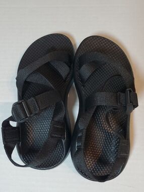 Chaco Sandals Z2 Classic Toe Loop Strap Hiking Outdoors Women's Size 5 Black